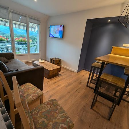 Logis Hotel Le Beau Site Шамбон-сюр-Лак Екстериор снимка