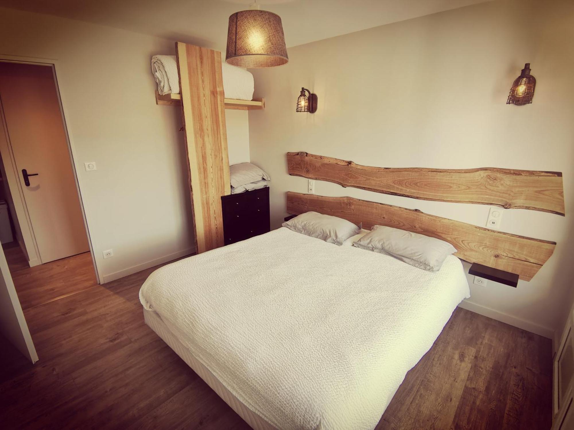 Logis Hotel Le Beau Site Шамбон-сюр-Лак Екстериор снимка