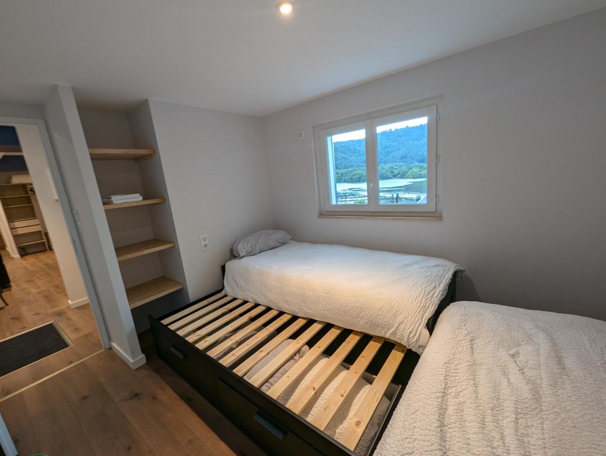 Logis Hotel Le Beau Site Шамбон-сюр-Лак Екстериор снимка